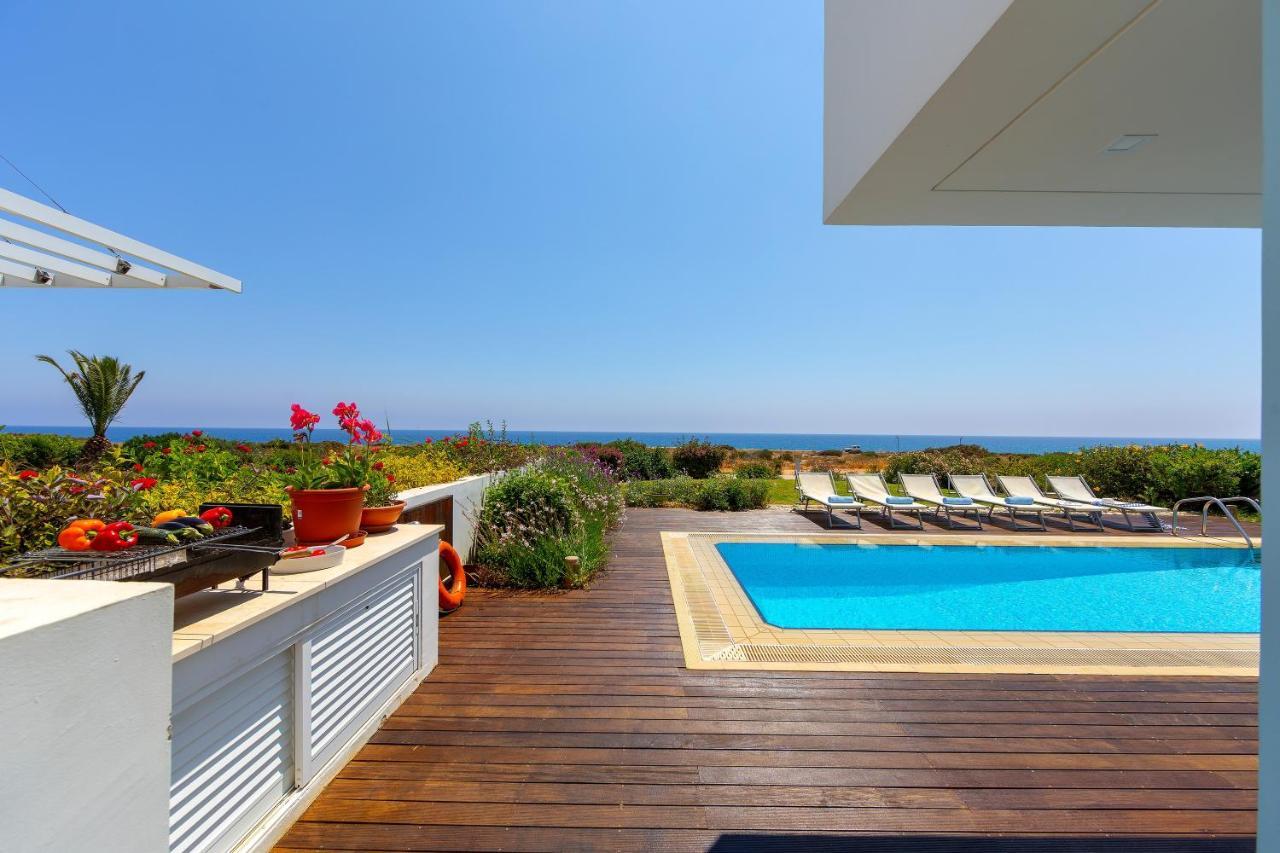 Protaras Beachfront Villa Alia Exterior foto
